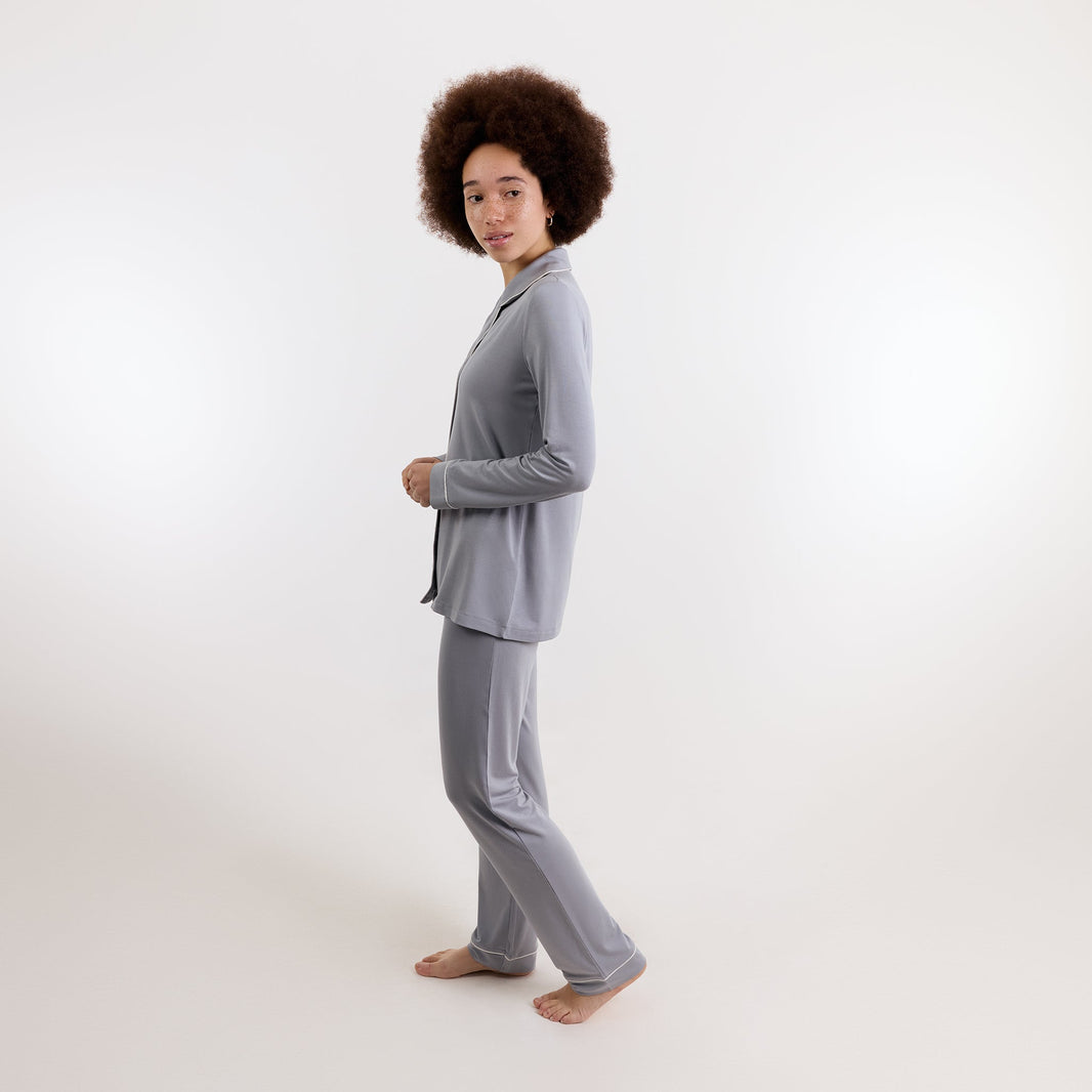 De ultieme loungewear combo: de Signature Set x Cozy Socks van Almaaz